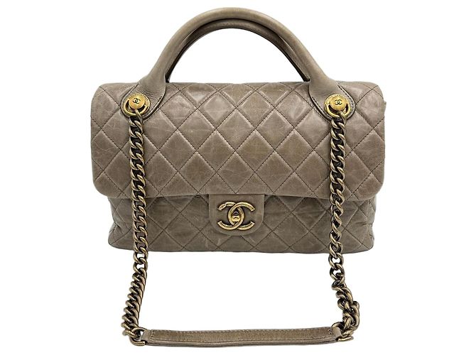 Chanel Bolsa de ombro com corrente e fecho Castle Lock em couro de bezerro Marrom