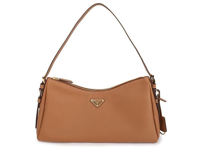 Prada Bolsa de ombro de couro com logo triangular Marrom