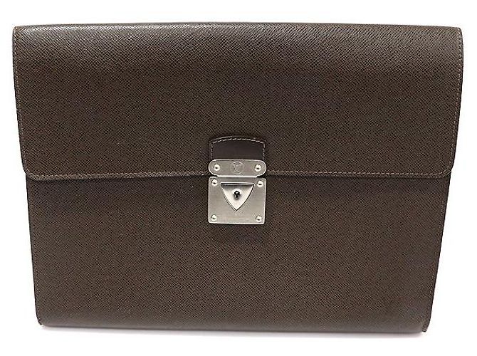 Louis Vuitton Dokumenten-Clutch aus Taurillon-Leder in Grizzlybraun