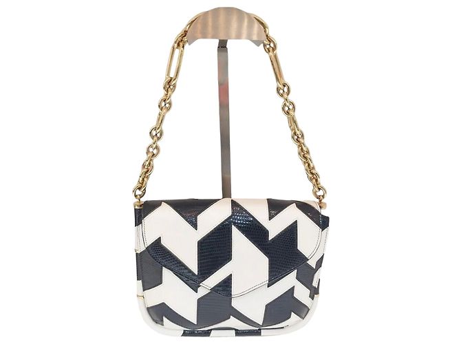Salvatore Ferragamo Bolsa de ombro curta com corrente dourada Branco
