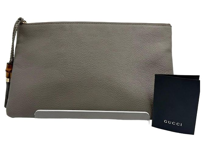 Bamboo Gucci Bolsa de mão de couro com tassel de bambu Marrom