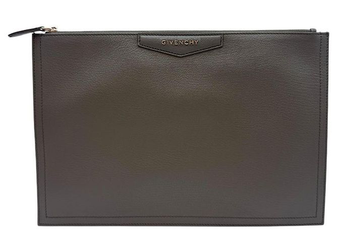 Givenchy Clutch Envelope Antigona em Couro de Cabra Cinza Grande Marrom