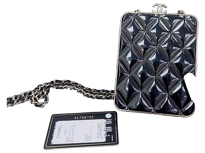 Chanel Bolsa de Corrente Sapo Preta e Dourada Preto