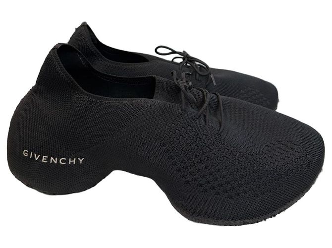 Schwarze Strick-Sneaker von Givenchy