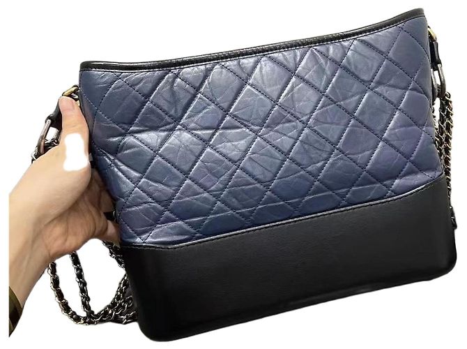 Chanel Wanderer Medium Blau Leder Tasche mit schwarzer Kette