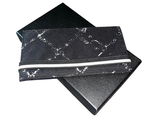Cartera Chanel Logo CC Negro Blanco