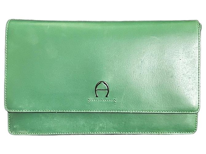 Clutch Etienne Aigner in pelle verde