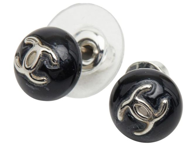 Orecchini a perno Coco Mark di Chanel Nero Argento 