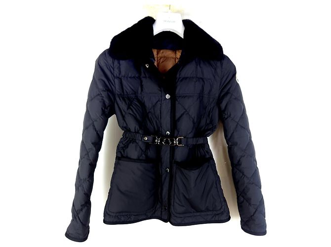 Moncler Jaqueta curta de down com cinto e acabamento em pele de Sania Preto