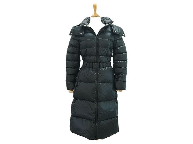 Burberry Casaco longo acolchoado com cinto para mulher em nylon preto com capuz destacável