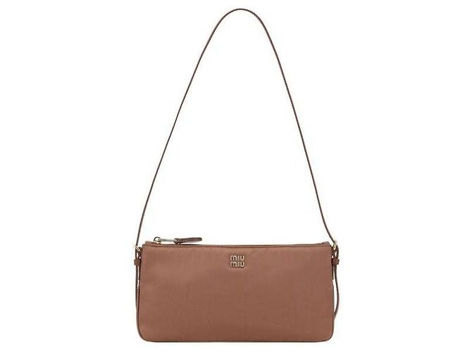 Miu Miu Mini Pochette de Cetim Marrom