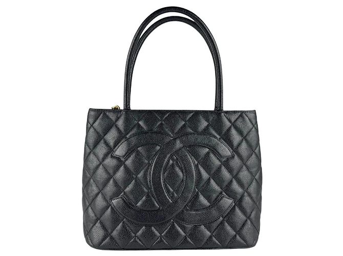 Timeless Borsa Chanel Reissue Tote in pelle caviar nera Nero