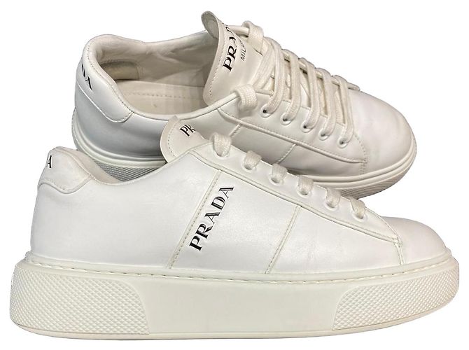 Baskets en cuir blanc Prada
