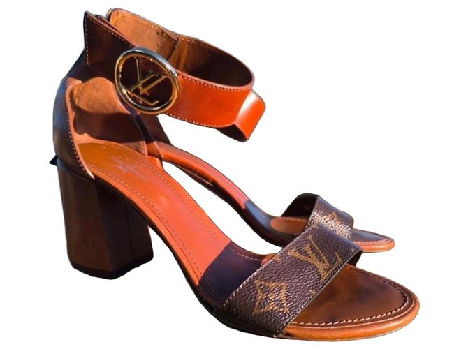 Louis Vuitton Monogram Braune Absatzsandalen