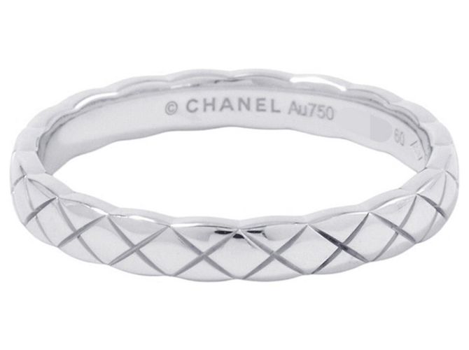 Mini Anillo de la Colección Coco Crush de Chanel Dorado