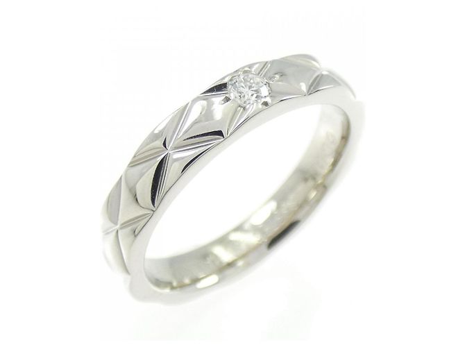 Timeless Großer Ring aus Platin mit Matelassé-Muster von Chanel