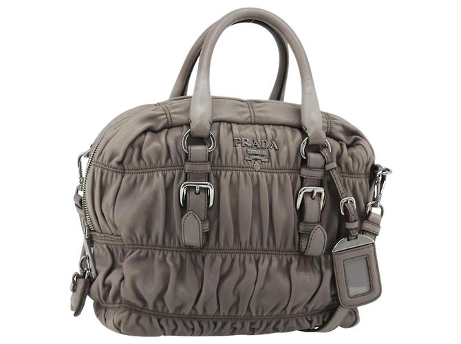 PRADA Bolsa de Mão Pregueada em Couro 2 em 1 Cinza Prata Auth 178080A Marrom