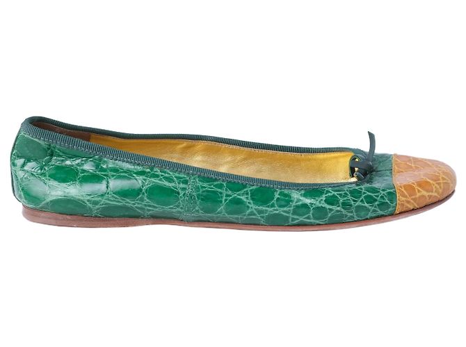 Bailarinas de cocodrilo exótico Prada Verde