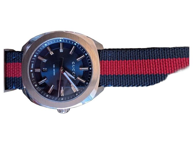 Reloj Gucci G-Timeless con Correa Web Negro Roja Azul