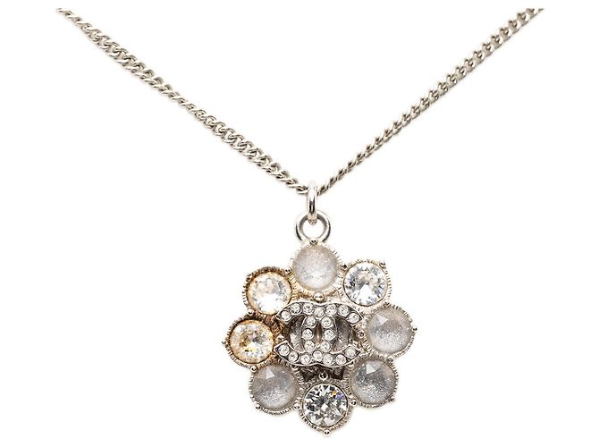 Chanel Silber CC Messing Strass Blumen Anhänger Halskette