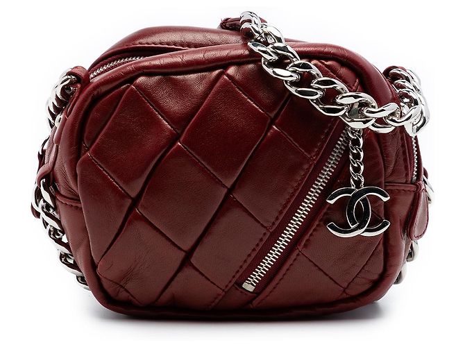 Camera Bolsa de câmera em couro de cordeiro matelassado vermelho CC da Chanel Bordeaux