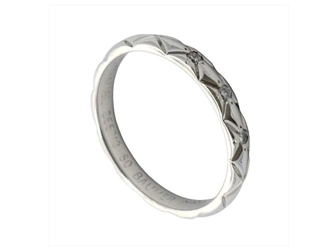 Chanel Coco Crush 3-Diamond Ring