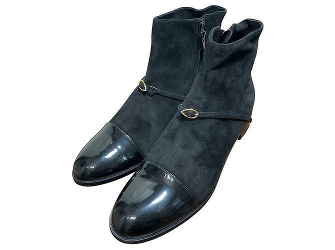 Autre Marque Botas Curtas de Camurça e Verniz Jennifer Chamandi Preto