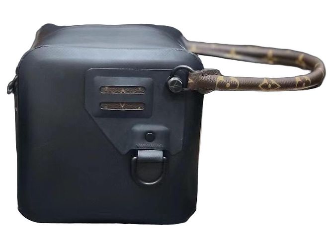 Louis Vuitton Bolsa Dice em couro preto com alça Old Flower
