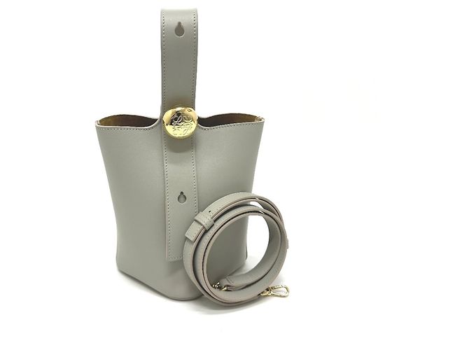 LOEWE Pebble Bucket Bag Mini Beuteltasche Braun