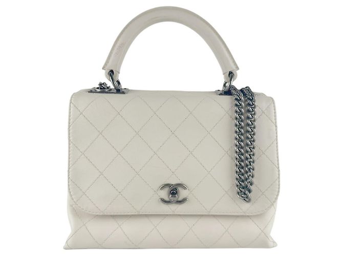 Timeless Bolsa de couro marfim Chanel Cru