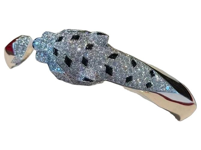 Pulseira Cartier Panther Cabeça de Leopardo Ouro Branco e Diamantes