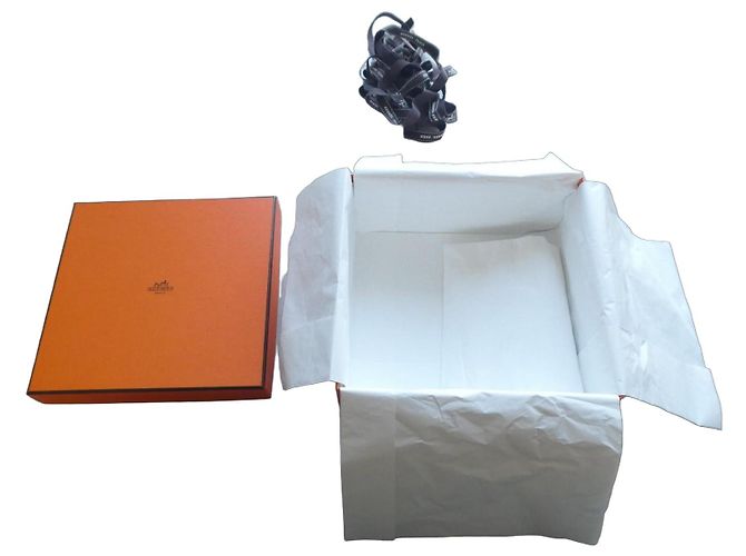 Hermès Mini Kelly 2 20cm Orange Gift Box No. 68