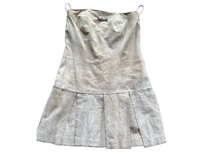 Autre Marque Isaco beiges trägerloses Wildlederkleid mit Rüschen