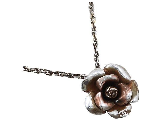 Collar Camellia Chanel