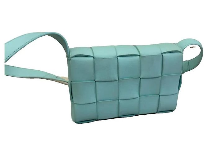 Bottega Veneta Small Cassette Tasche in Celadon Blau