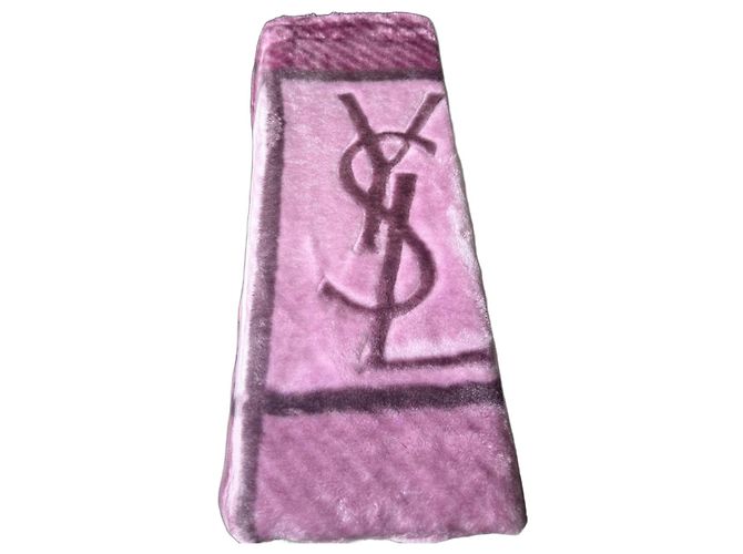 Manta Yves Saint Laurent YSL rosa patchwork Burdeos