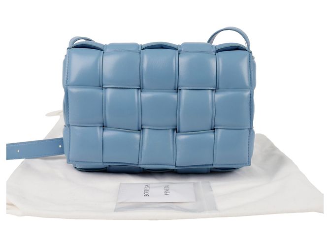 Bottega Veneta Bolsa de ombro e transversal Padded Cassette Azul