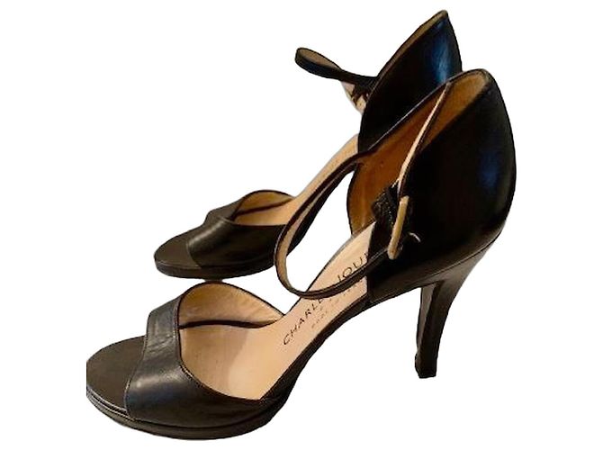 Charles Jourdan Leder-Pumps Schwarz