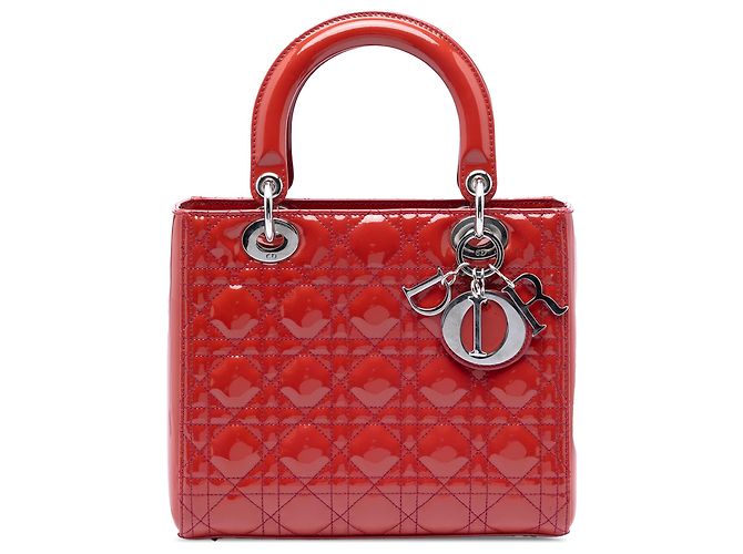 Lady Dior Cannage en cuir verni rouge, taille Medium
