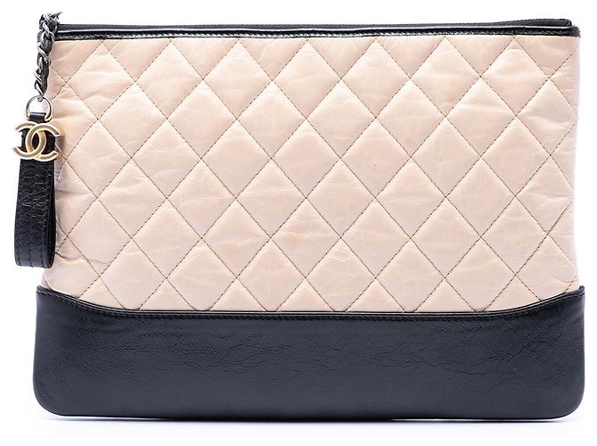 Clutch Chanel Gabrielle O Case in pelle di vitello invecchiata marrone Medium