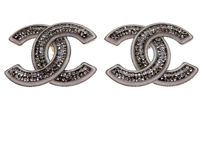 Brincos de metal Chanel Coco Mark para mulher