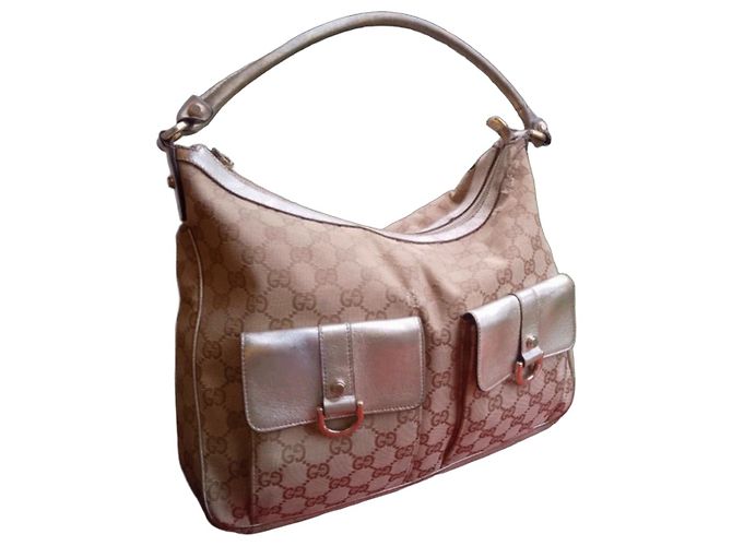 Bolsa de mão Gucci em lona monogramada bege e couro dourado com bordado de rosa