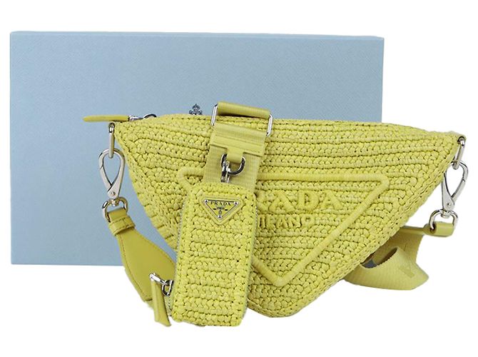 Prada Sac bandoulière porté épaule triangle en raphia Vert