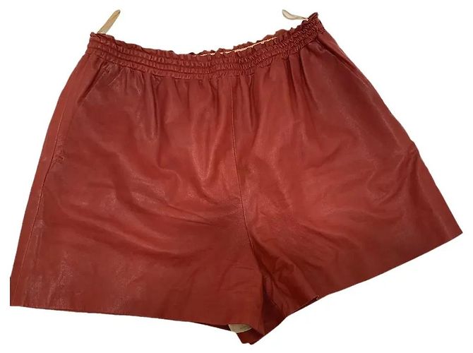 Miu Miu Pantalones cortos Burdeos