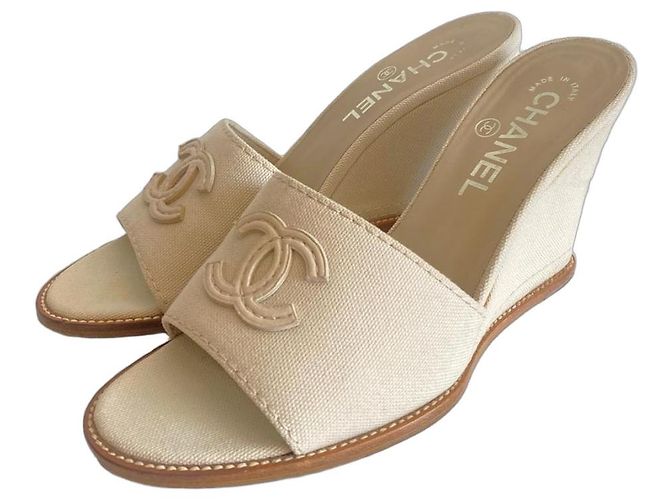 Chanel Mule con Zeppa Beige