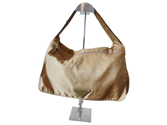 Prada Borsa a Tracolla in Nylon Beige