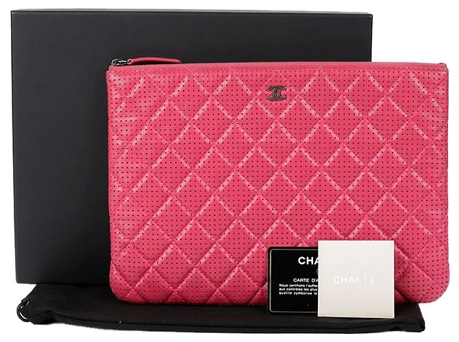 Chanel Clutch Classic New Medium em pele de cordeiro Rosa