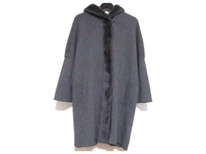 Autre Marque Abrigo de punto con shearling y cierre de botón a presión frontal Suprema Castaño