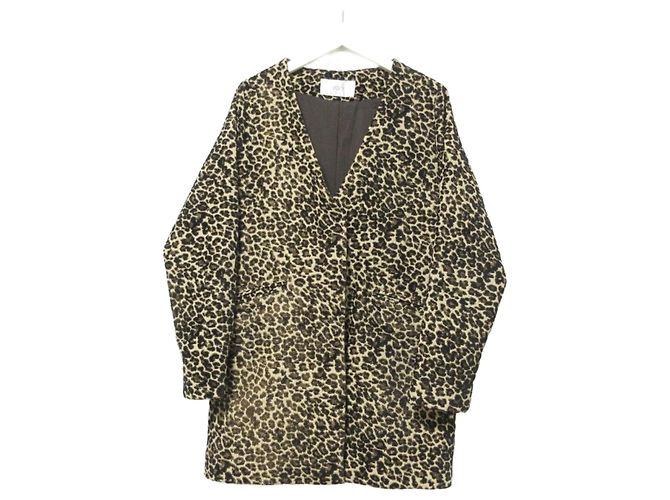 Autre Marque VICKY Leopard Jacquard V-neck Collarless Jacket Beige