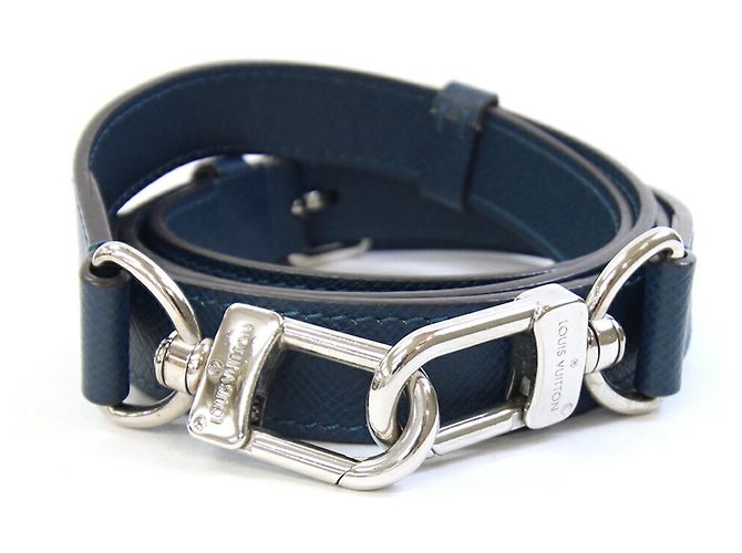 Louis Vuitton Taiga Blue Marine Shoulder Strap Navy blue